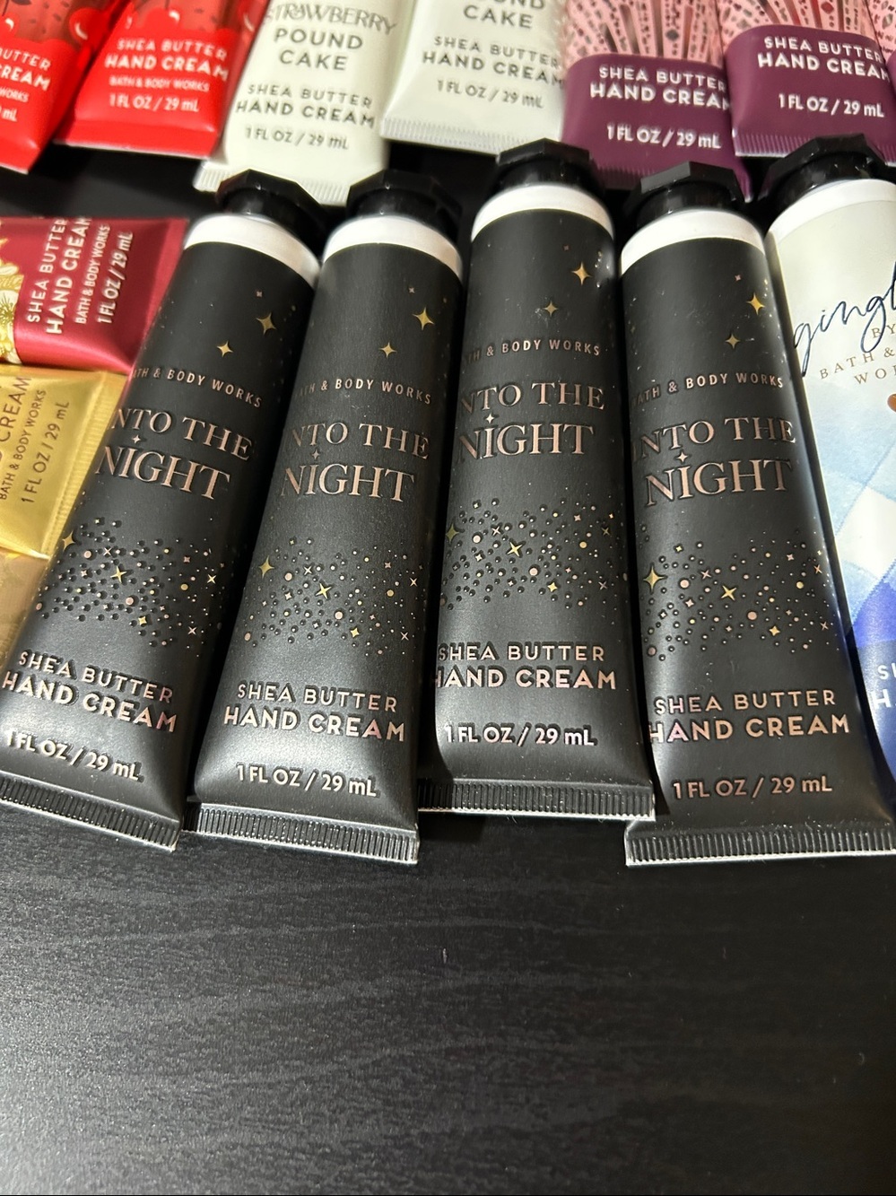 Bundle of 19 pieces Bath & Body Works Shea Butter Hand Creams - Picture 6 of 7